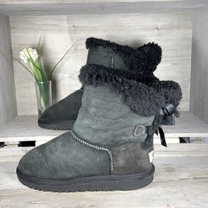 Ugg Bailey Bow Leather Winter Boots Sheepskin Lined Shoes